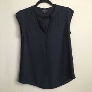 ⬇️✨The Limited Navy Sleeveless Blouse